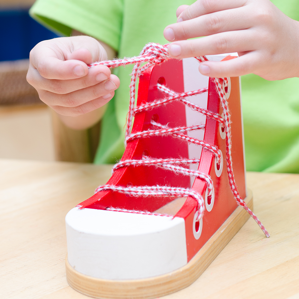 Mon soulier à lacer en bois
