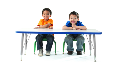 Tables en stratifié gris avec pattes de métal – 61 à 79 cm haut