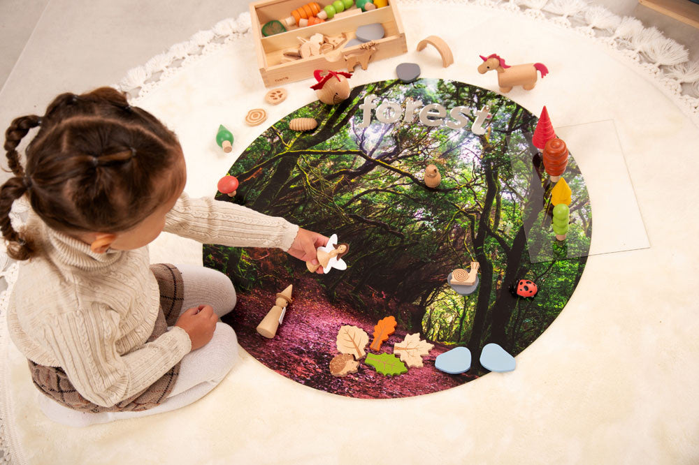 Forest discovery play mat