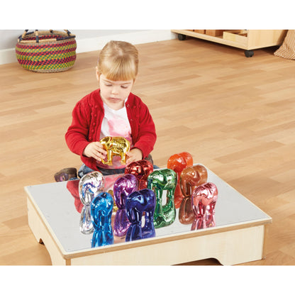 Éléphants métalliques avec numéros