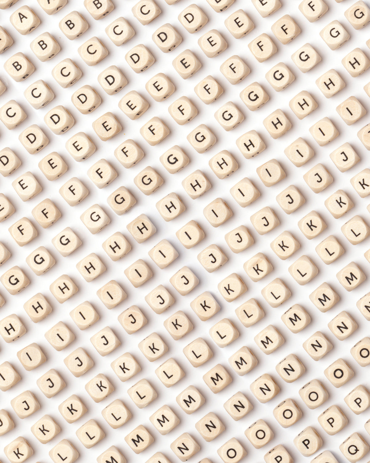 Jumbo Wooden Letter Beads – 800 Pieces