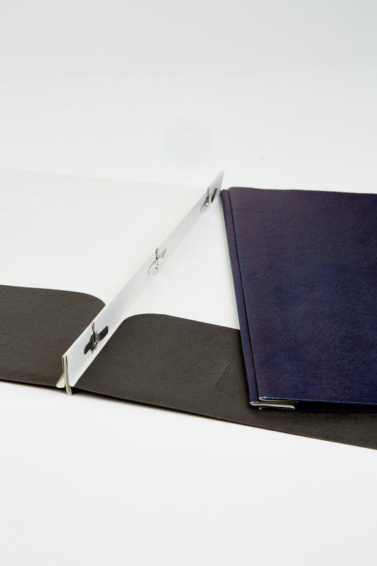 Reliures Tang cartonnées avec pochettes